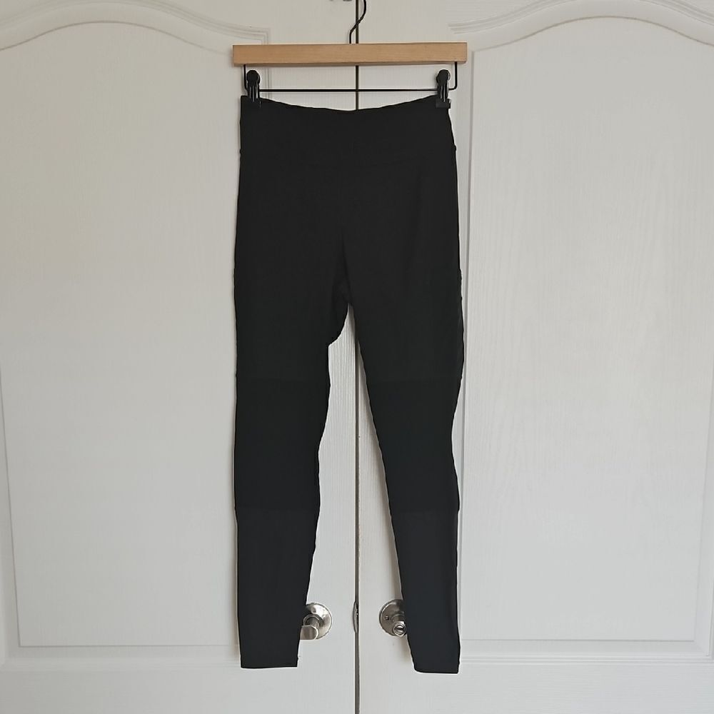 Black Leggings 